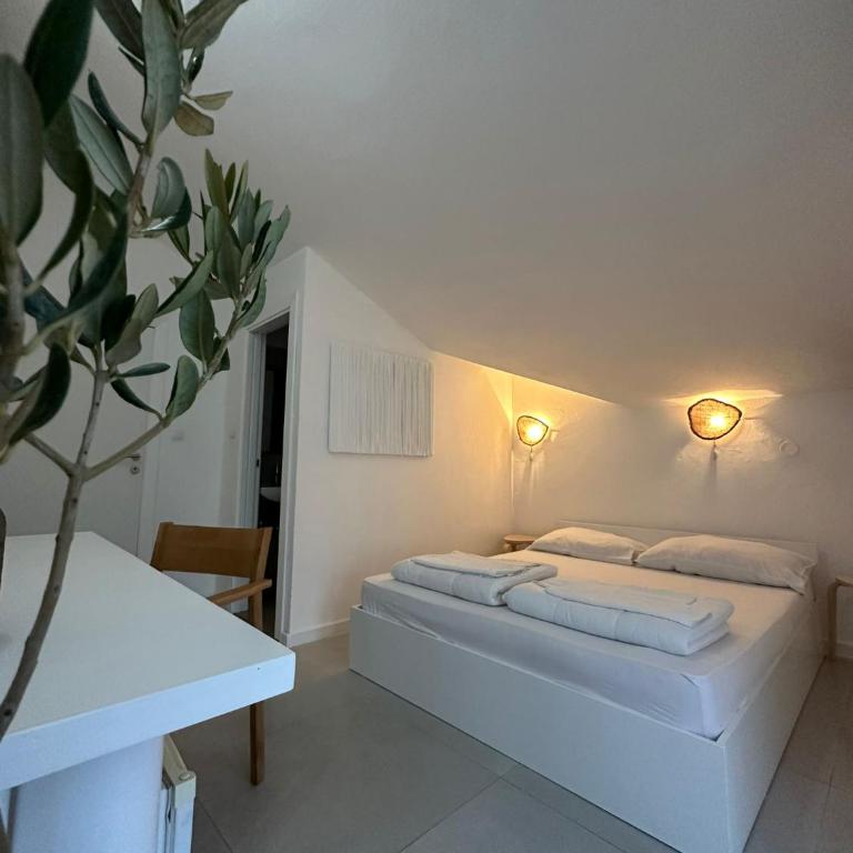 Villa Vele - Double Room with Balcony and Sea View - 4
