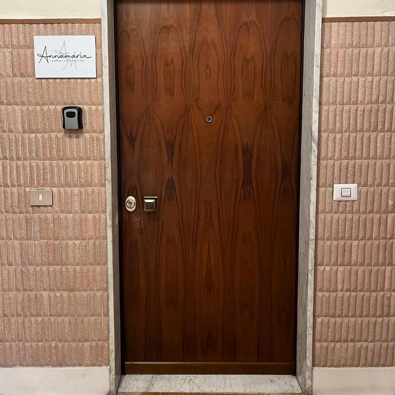 Annamaria - Central Station Charming accommodation - Two-Bedroom Apartment - 35