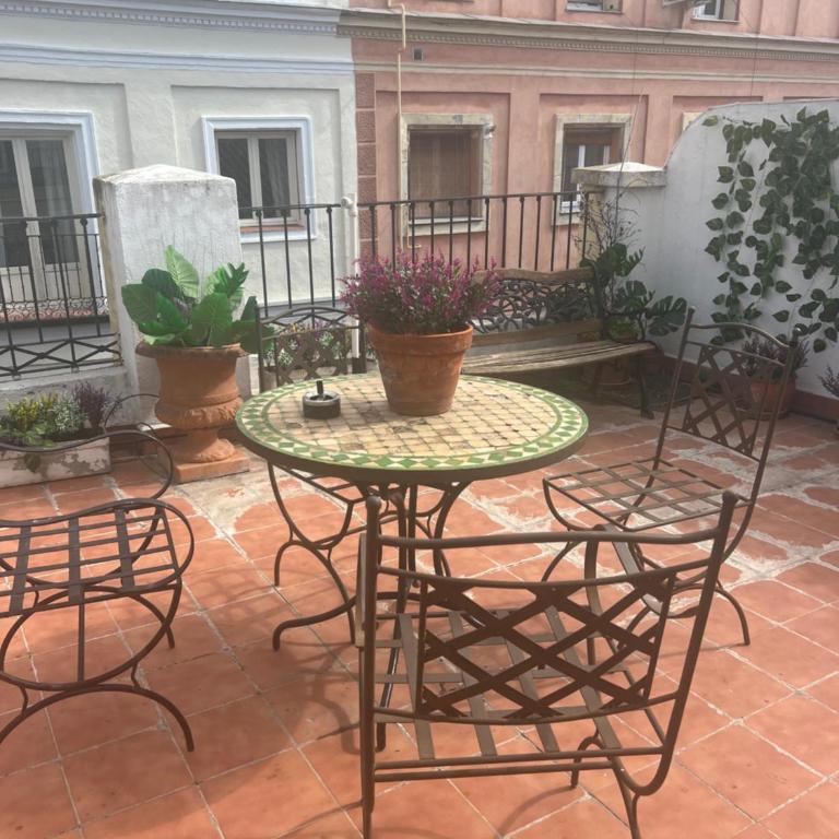 Spacious Penthouse with Large Terrace in Malasaña - Apartment with Terrace - 27