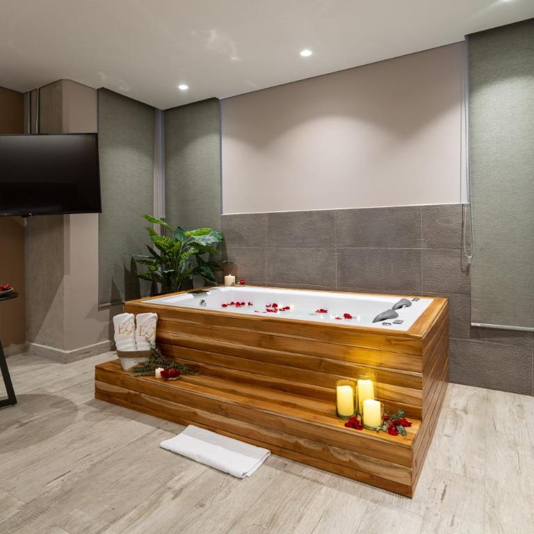 Eutopiq Hotel - Suite con bañera de hidromasaje - 7