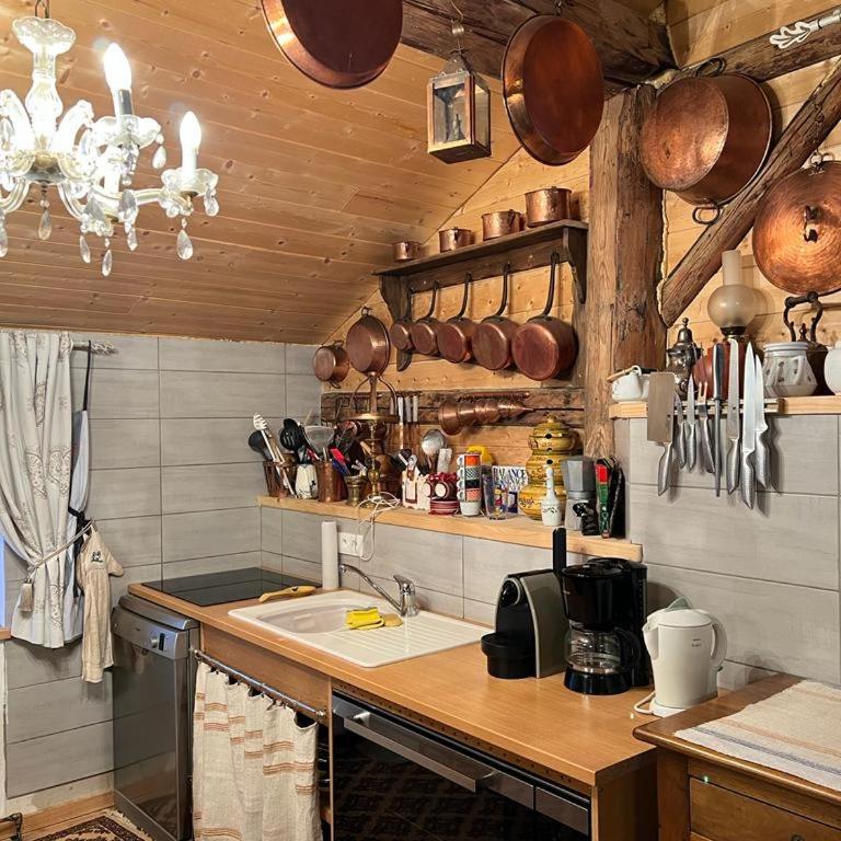 Ferme savoyarde rénovée 2 chambres - One-Bedroom Chalet - 12