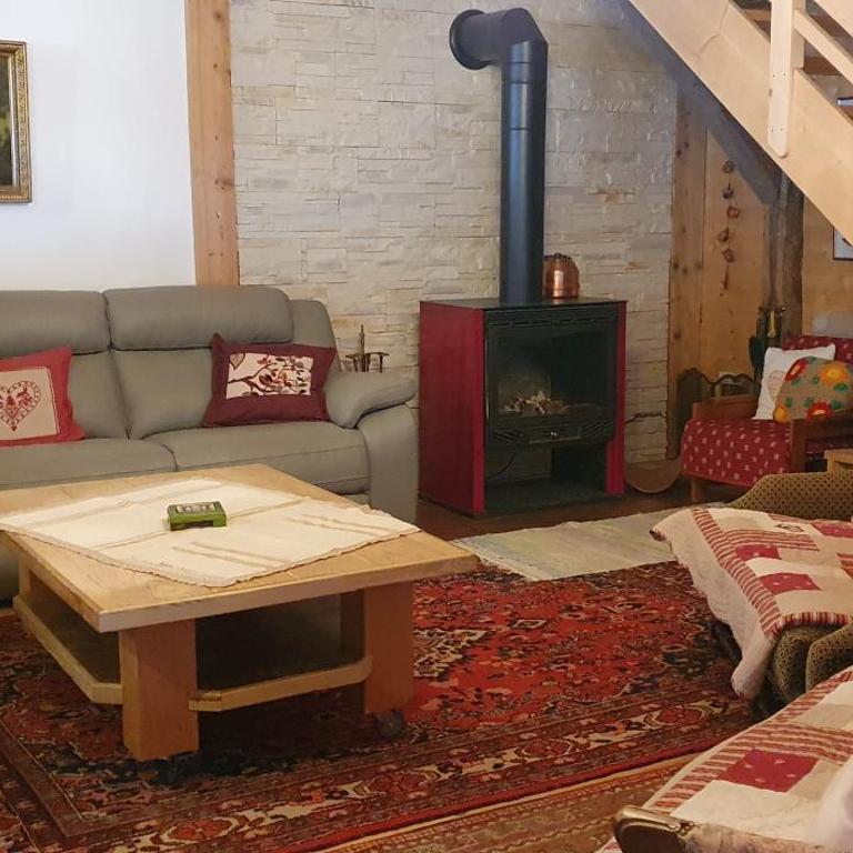 Ferme savoyarde rénovée 2 chambres - One-Bedroom Chalet - 19
