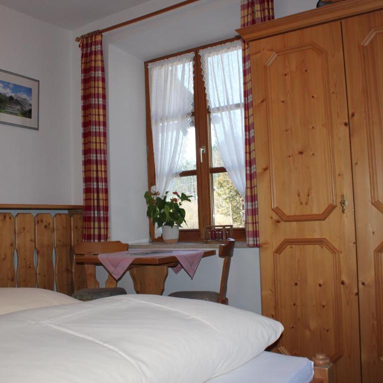 Pension Lugeck - Doppelzimmer mit Balkon - 5