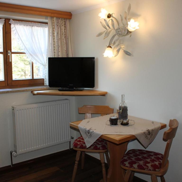 Pension Lugeck - Doppelzimmer mit Balkon - 6