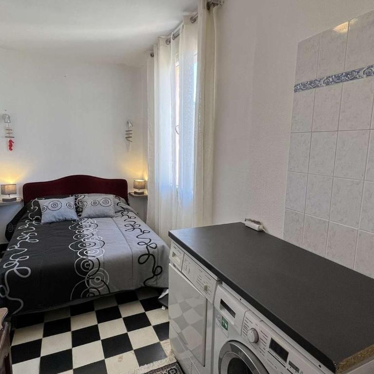 T4 1er ét. 3 ch, terrasse, 10m plage, parking - FR-1-701-59 - Apartment - 13