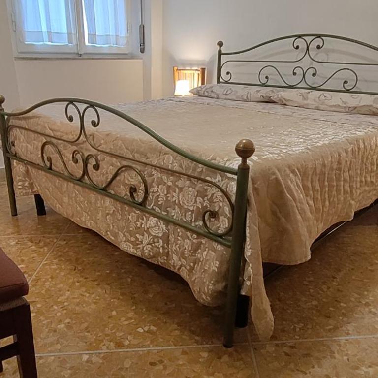 Cisanello Room Rent - Deluxe Double Room - 2