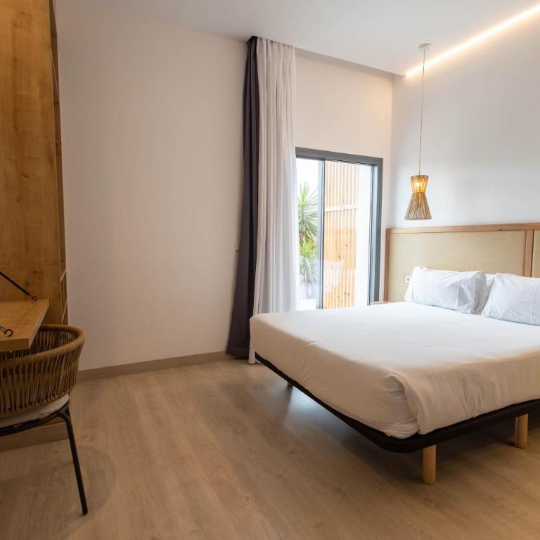Play Hotel Ibiza - Adults Only - Habitación Premium con patio - 22