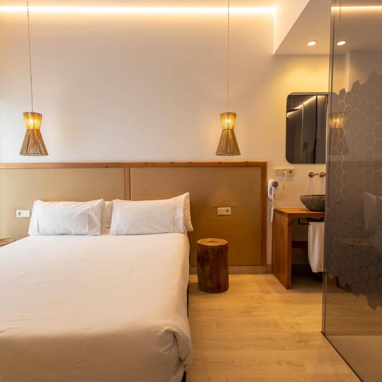 Play Hotel Ibiza - Adults Only - Habitación Premium con patio - 7