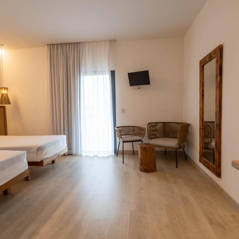 Play Hotel Ibiza - Adults Only - Suite Doble con vistas laterales al mar - 10