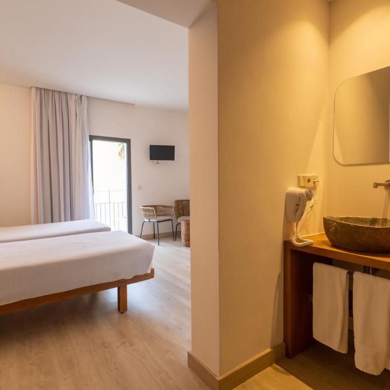 Play Hotel Ibiza - Adults Only - Suite Doble con vistas laterales al mar - 3