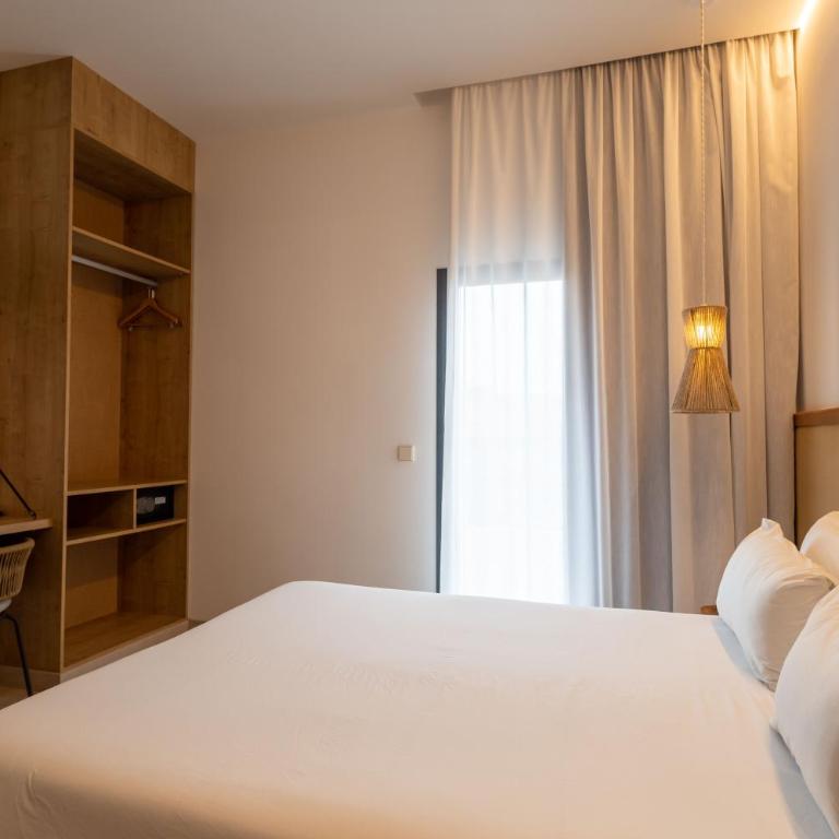 Play Hotel Ibiza - Adults Only - Habitación Premium con vistas laterales al mar - 9