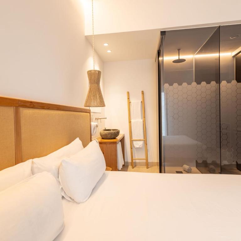 Play Hotel Ibiza - Adults Only - Habitación Premium con vistas laterales al mar - 11