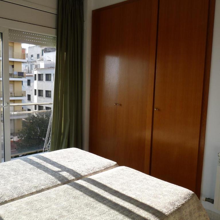 Apartaments Tropic - Apartamento de 2 dormitorios con vistas al mar (4-5 adultos) - 1