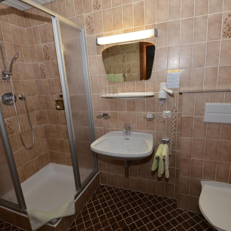 Pension Spiegl - Doppelzimmer mit Balkon - 2