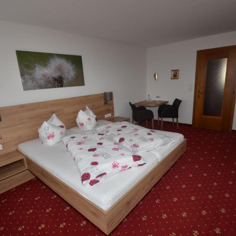 Pension Spiegl - Doppelzimmer mit Balkon - 6