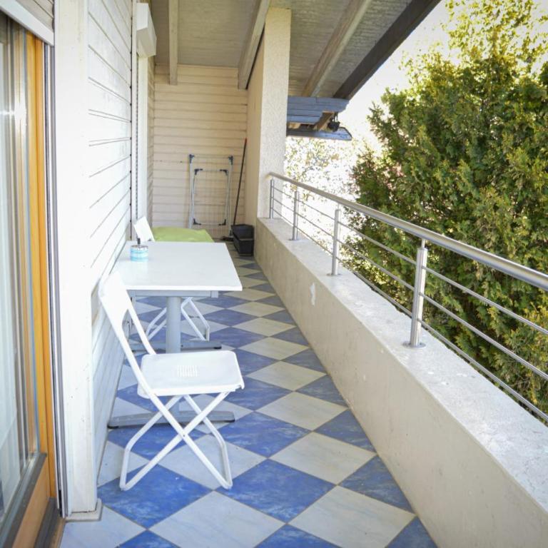 Villa Viola - Vierbettzimmer mit Balkon - 5