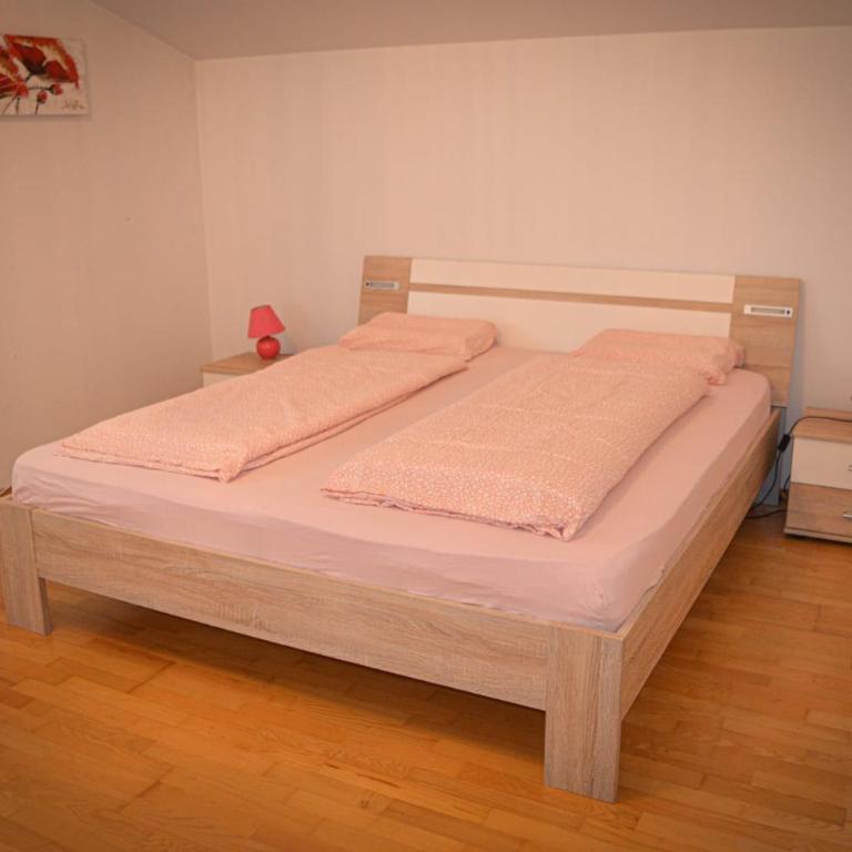 Villa Viola - Vierbettzimmer mit Balkon - 2