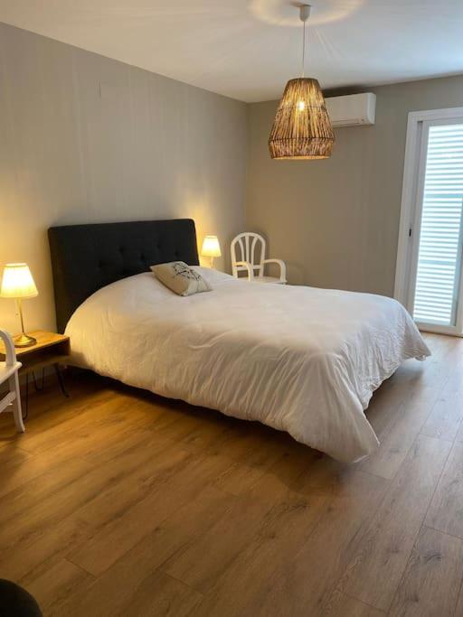 Primera Línea de Mar y Playa - Two-Bedroom Apartment with Balcony and Sea View - 10