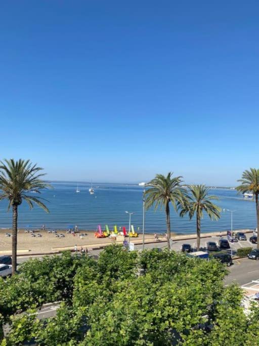 Primera Línea de Mar y Playa - Two-Bedroom Apartment with Balcony and Sea View - 11