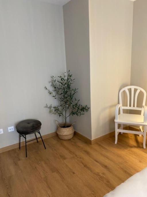 Primera Línea de Mar y Playa - Two-Bedroom Apartment with Balcony and Sea View - 17