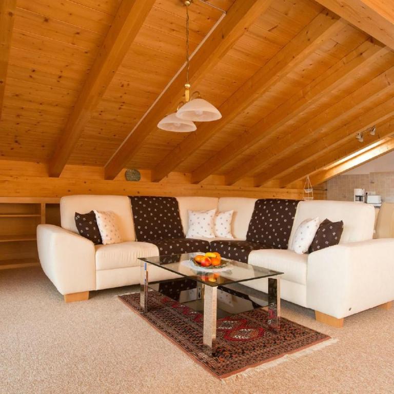 Gästehaus Lödermann - Ferienwohnung Zugspitze - 1