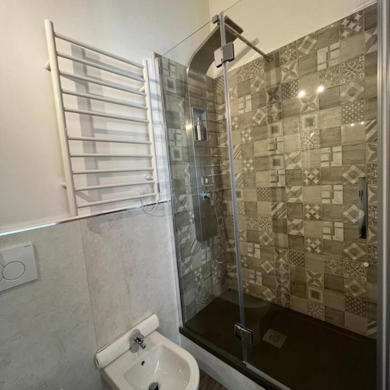 Affittacamere Perla del Prione - Camera Matrimoniale con Bagno Privato - 7