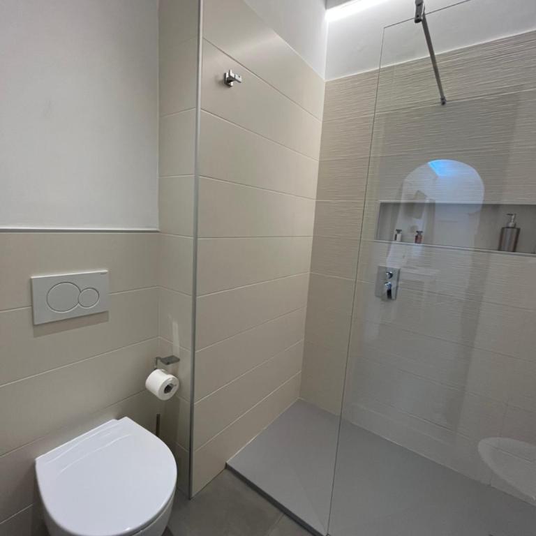 Affittacamere Perla del Prione - Camera King Deluxe - 2