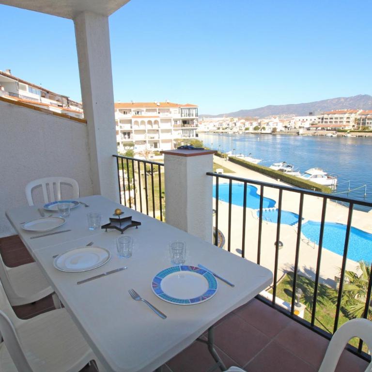 Apart-rent Apartamento Sant Maurici 0136 - Apartamento con vistas a la piscina - 1