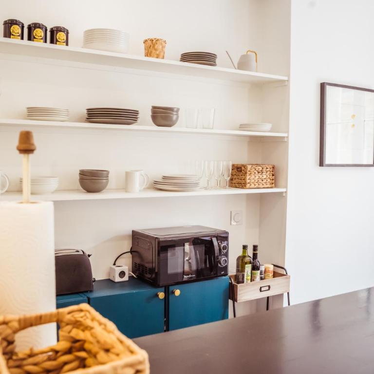 Newly Remodeled 2Bed APT with Elevator - Mobility Lease for Students and Work ONLY- Minimum 30 night stays - Appartement 2 Chambres - 14