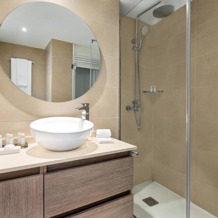 Wyndham Residences Costa Adeje - Apartamento Luxury de 2 dormitorios con bañera de hidromasaje y vistas al mar - 7
