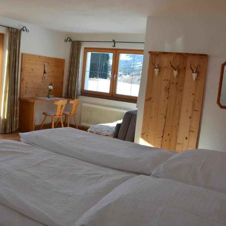 Pension Wötzinghof - Doppelzimmer mit Dusche - 43