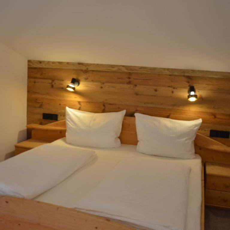 Pension Wötzinghof - Doppelzimmer mit Dusche - 53