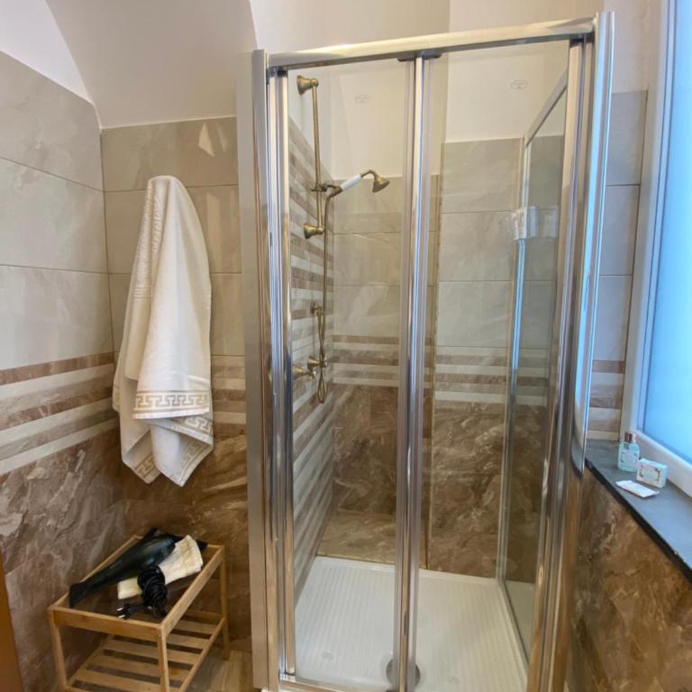 Suite Incentro Salerno - Camera Matrimoniale Deluxe con 1 Letto Supplementare - 14