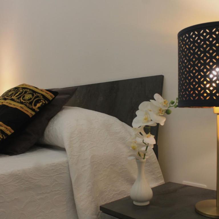 Suite Incentro Salerno - Camera Matrimoniale con Bagno Privato - 7