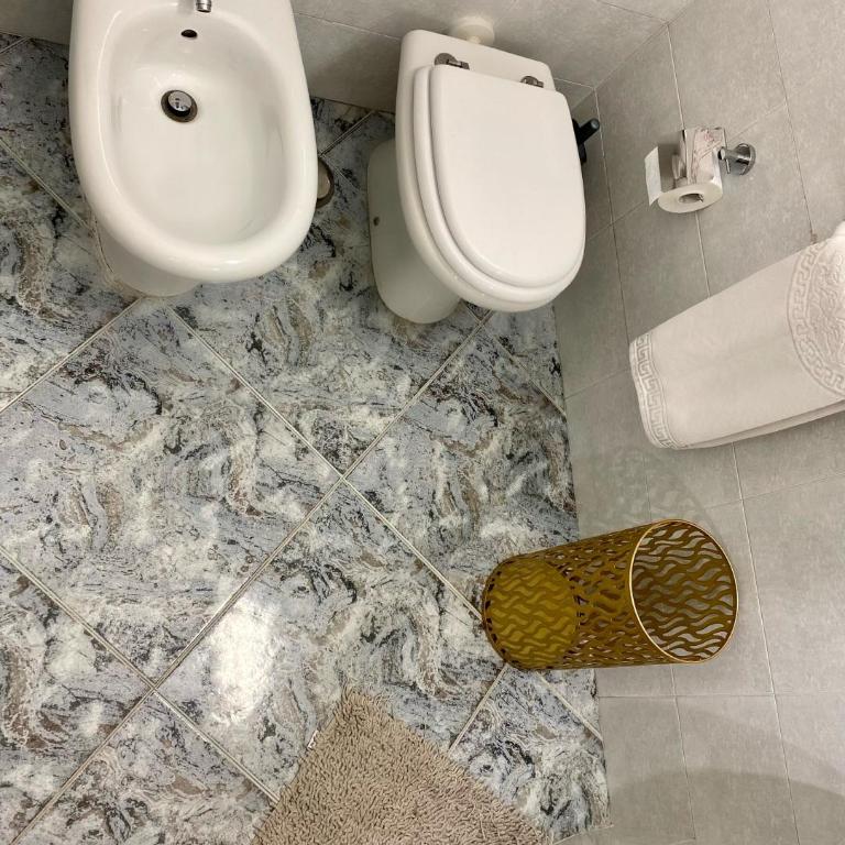 Suite Incentro Salerno - Camera Matrimoniale con Bagno Privato - 15