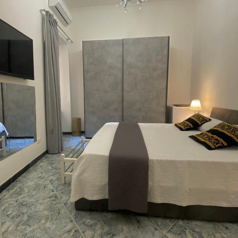 Suite Incentro Salerno - Camera Matrimoniale con Bagno Privato - 6