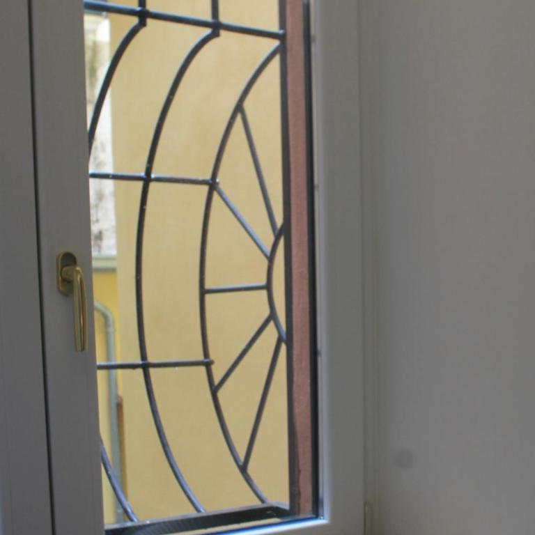 Suite Incentro Salerno - Camera Matrimoniale con Bagno Privato - 11