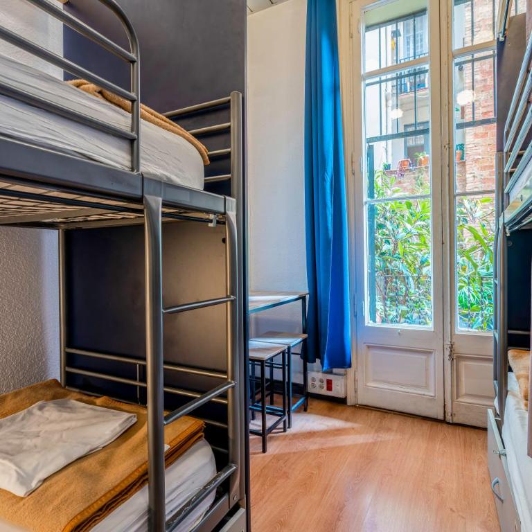 Casa Barcelo Hostel Barcelona - Bunk Bed in 4-Bed Mixed Dormitory Room - 3