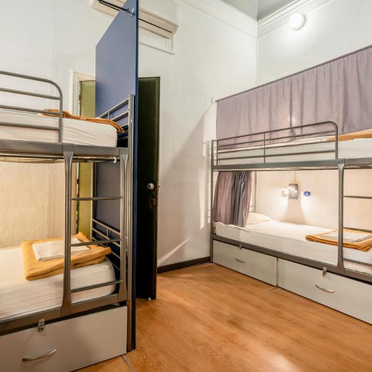 Casa Barcelo Hostel Barcelona - Bunk Bed in 8-Bed Mixed Dormitory Room - 20