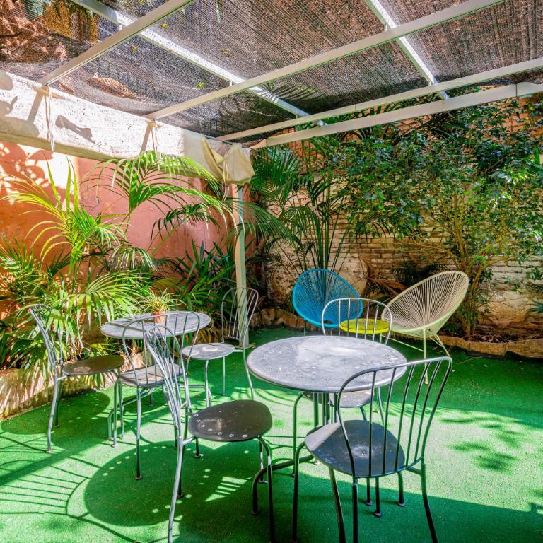 Casa Barcelo Hostel Barcelona - Bunk Bed in 8-Bed Mixed Dormitory Room - 8