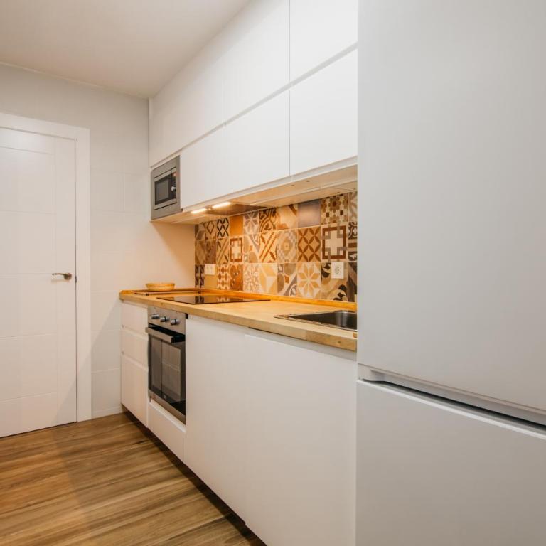 tuGuest Nardos Apartment - Two-Bedroom Apartment - 11