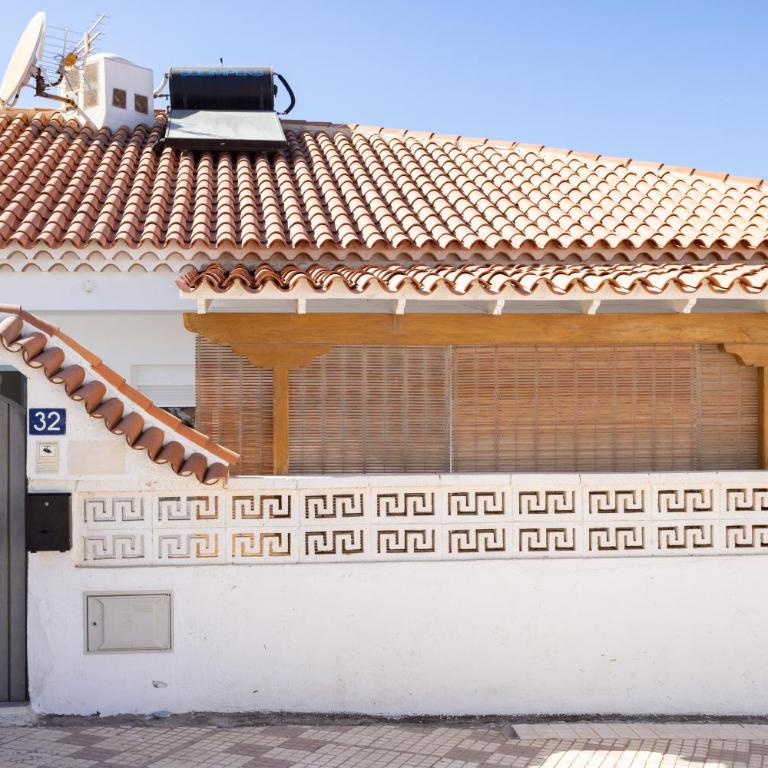 Coastal Hideaway - Casa - 38
