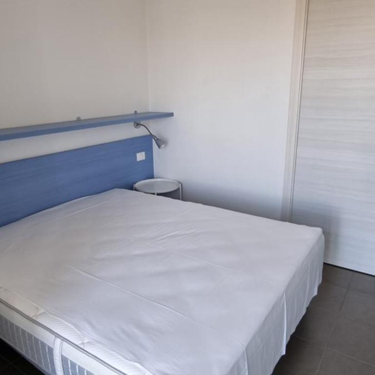 International Seaview Apartments - One-Bedroom Apartment - 12