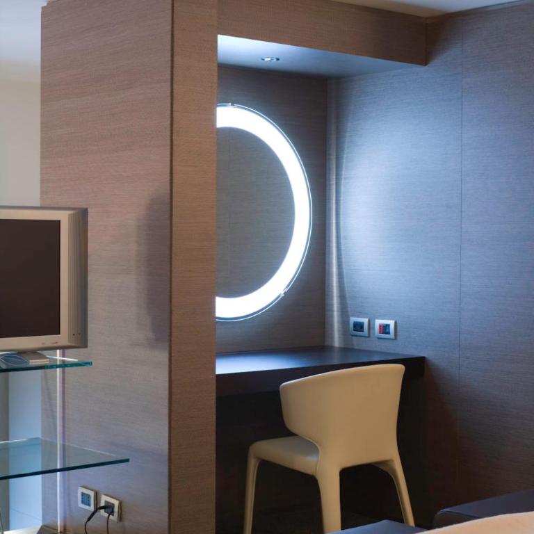 UNA HOTELS T Hotel Cagliari - Suite - 4