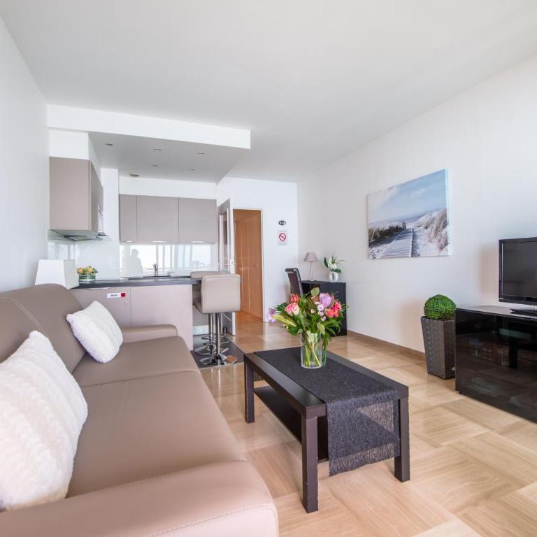 SEA FRONT - panoramic sea view studio with terrace - Studio - Vue sur Mer - 9
