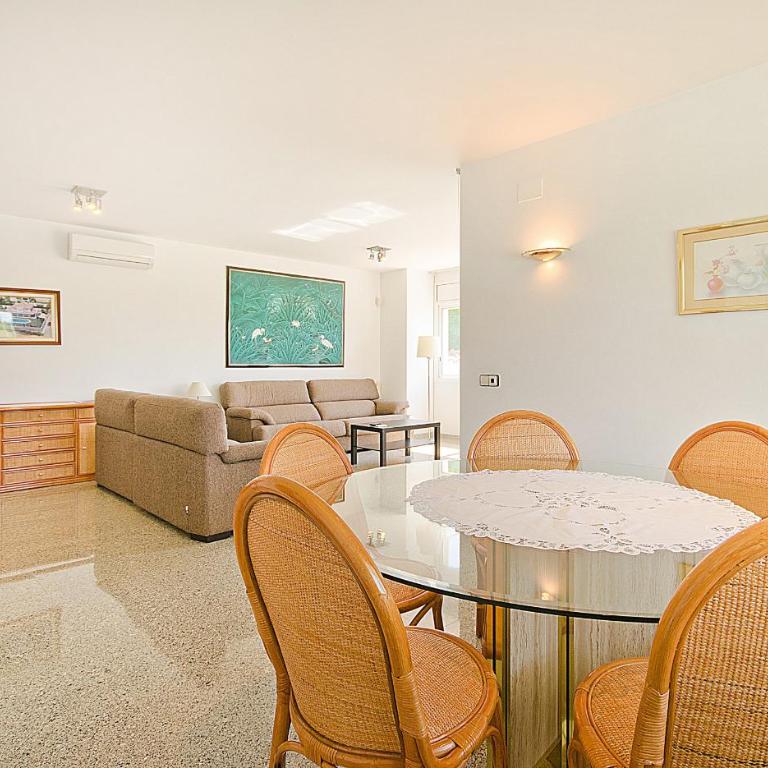 R11 Casa Blanca con gran jardin y piscina - Villa - 13