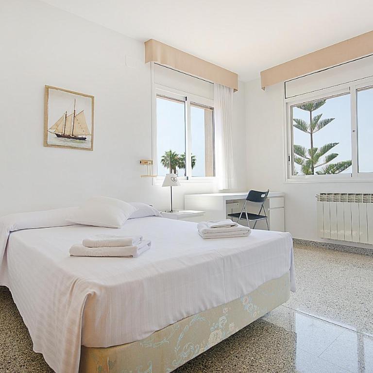 R11 Casa Blanca con gran jardin y piscina - Villa - 27