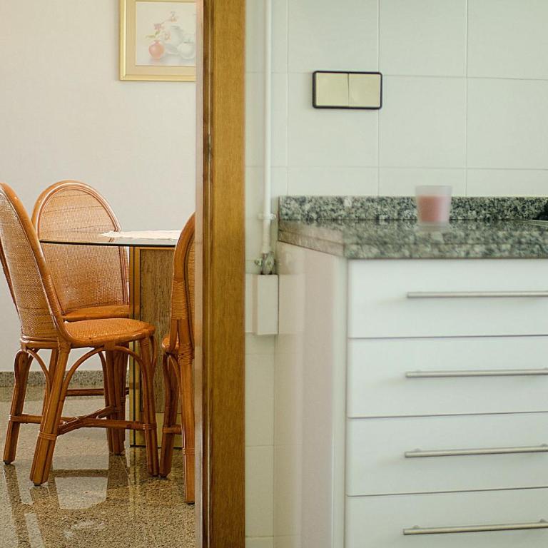R11 Casa Blanca con gran jardin y piscina - Villa - 14