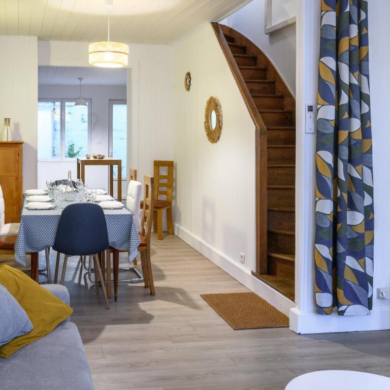 Gîte de Lisle - Two-Bedroom House - 1