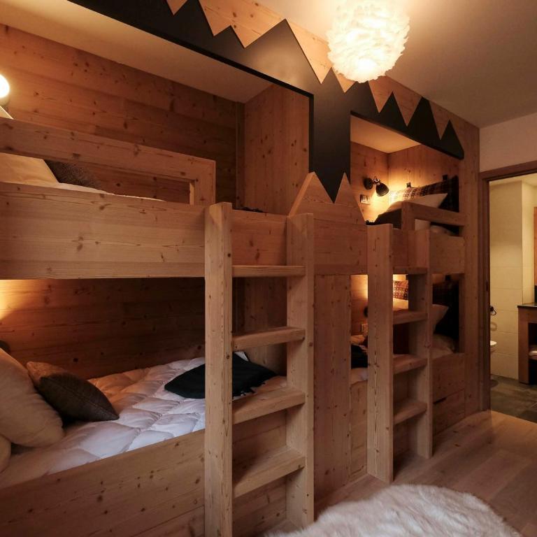 Chalet de luxe avec accès pistes, sauna et jacuzzi - FR-1-344-744 - Chalet - 13